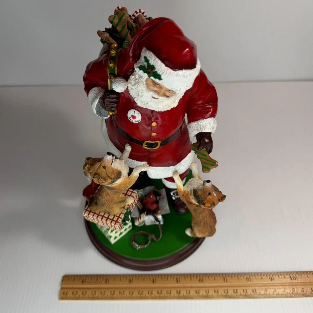 Danbury Mint Santa's Little Shelties Dog Christmas Figurine Sculpture EUC No Box